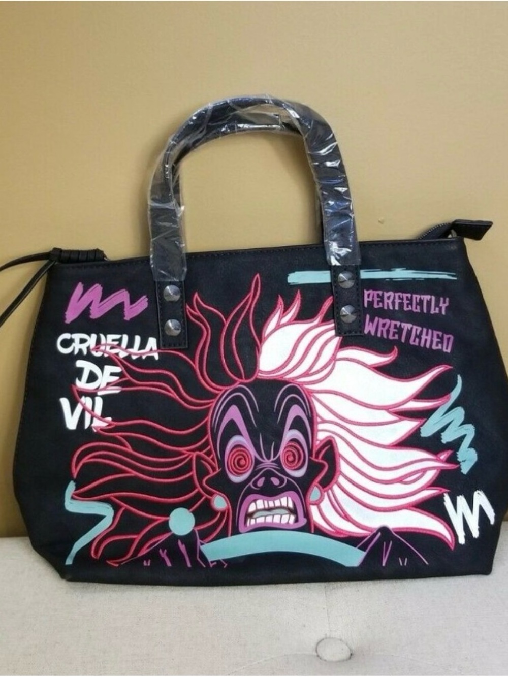 NWT - Disney Danielle Nicole Cruella De Vil Tote Handbag